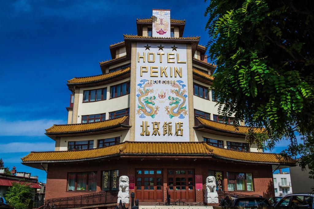 Hotel Pekin Владыславово Экстерьер фото