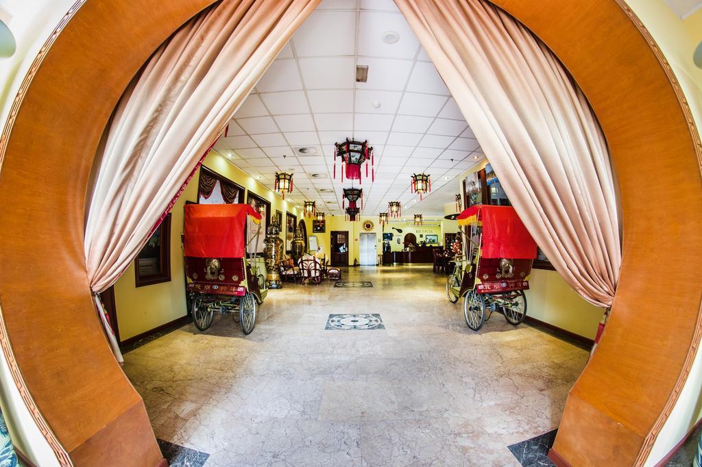 Hotel Pekin Владыславово Экстерьер фото