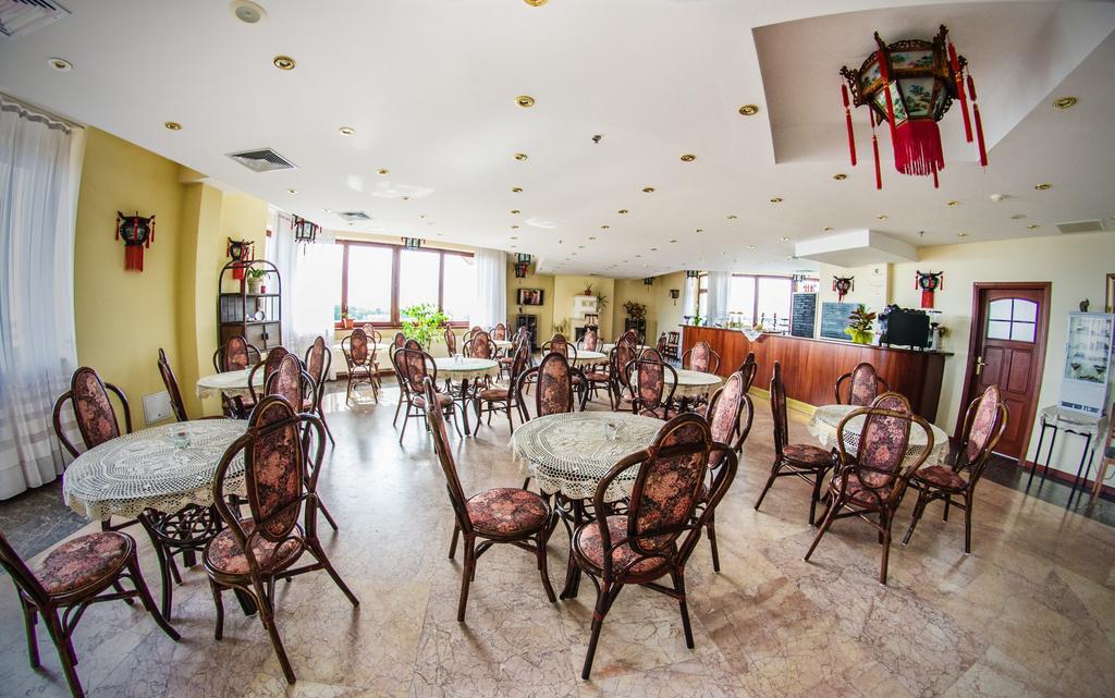 Hotel Pekin Владыславово Экстерьер фото